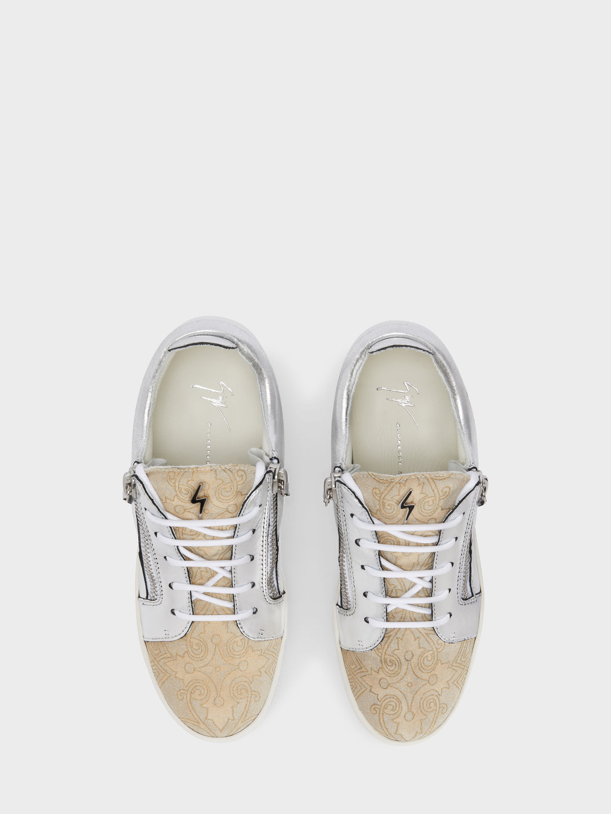 NICKI LOW TOP