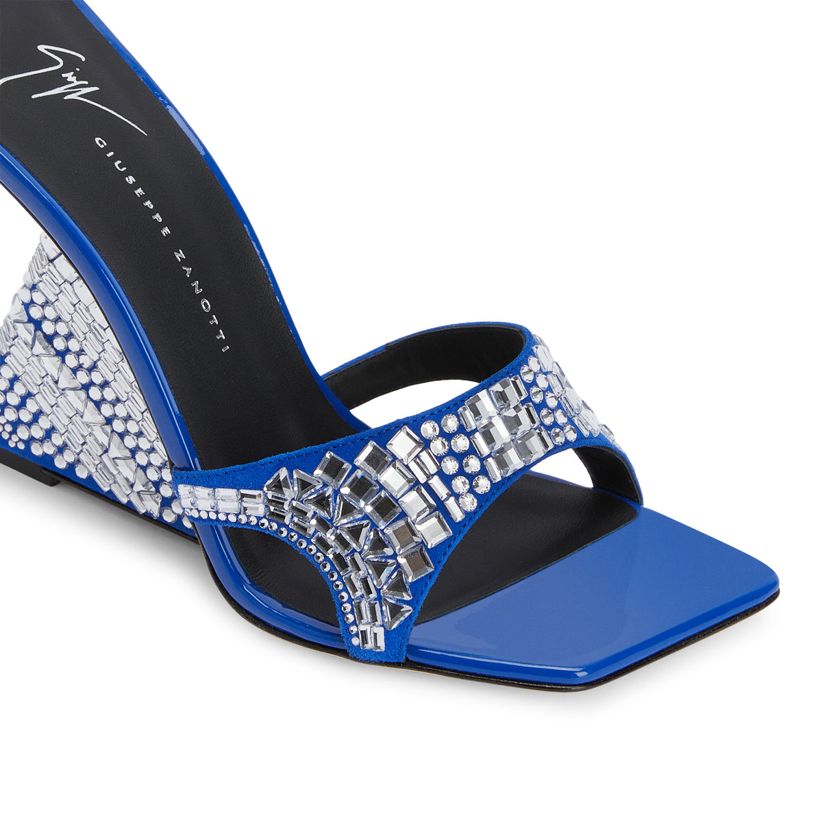 AKIRA SHINE WEDGE