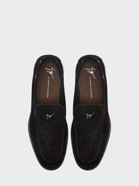 THE MAUI MOCCASIN