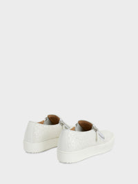 EVE SLIP ON