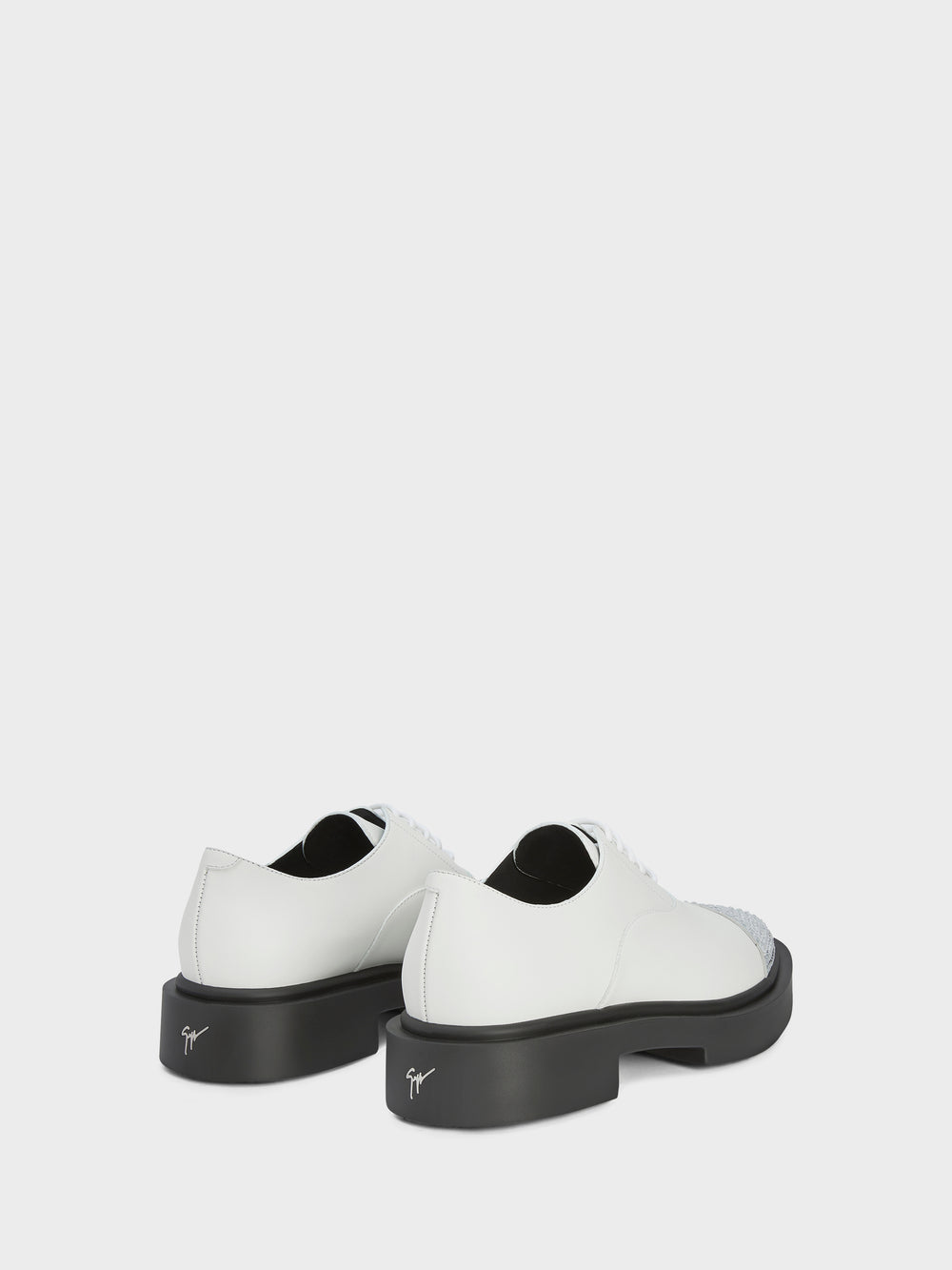 ARNHAU LACE UP