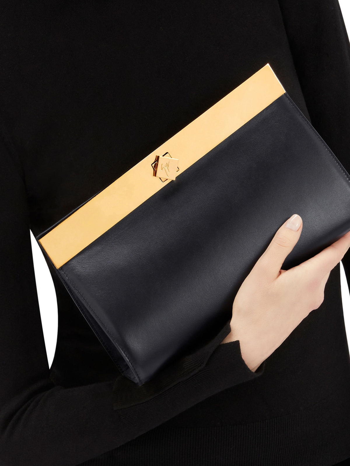 TANAYA CLUTCH