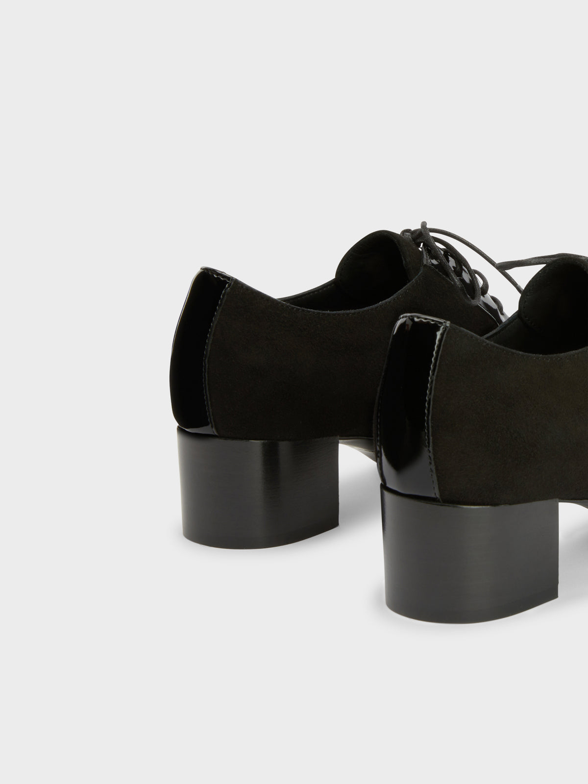 THAILA  LACE UP