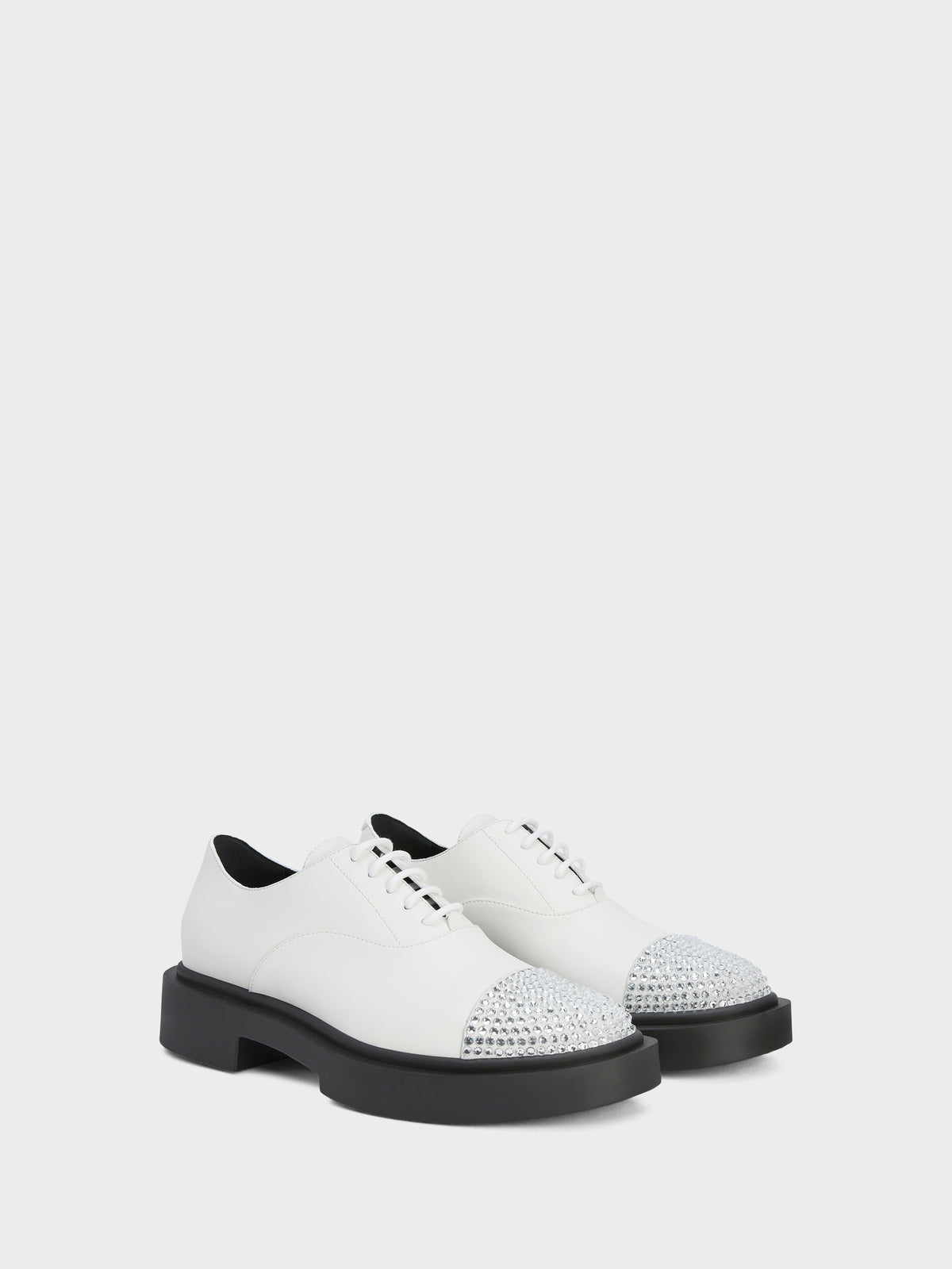 ARNHAU LACE UP
