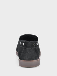 THE MAUI MOCCASIN